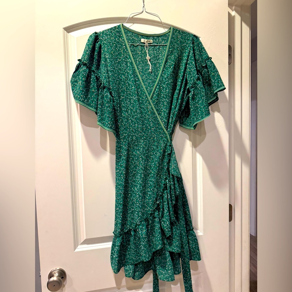Max Studio green ruffle Wrap Dress size L